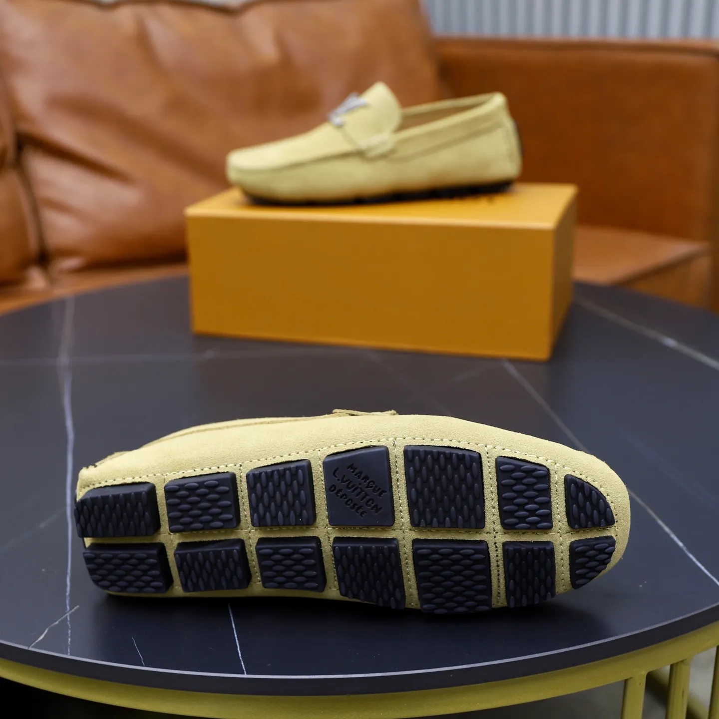 Ex-factory price: 480💰【LV】Louis Vuitton ⚠️High-end men’s driving and pedal series ⚠️38-44 (customized for 45) ⚠️All original cowhide leather! Thick and soft! Made entirely of calfskin lining! Rubber sheet anti-slip beanie sole! Three-dimensional package technology! Fashionable and classic! Handicrafts! Original high quality! Feel free to compare!